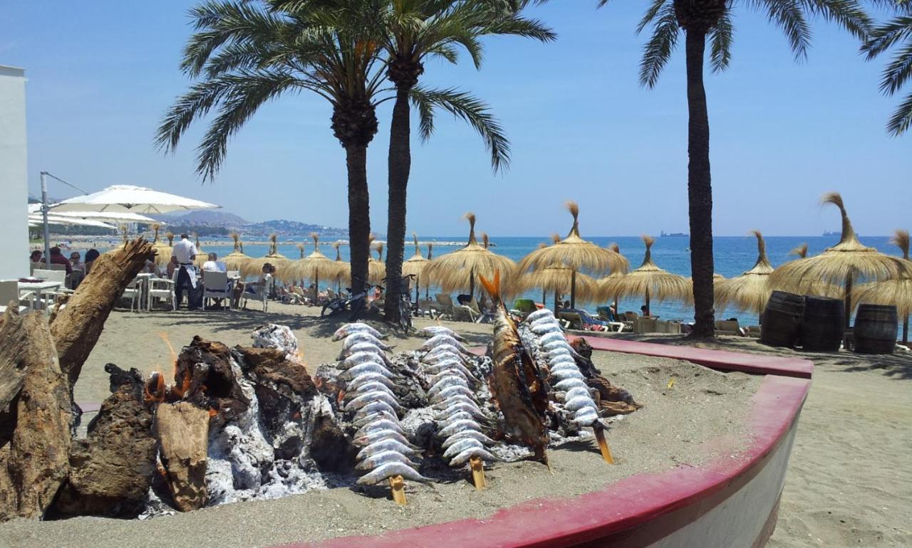 Malaga Beach And Historic Centre Malagueta Exterior photo
